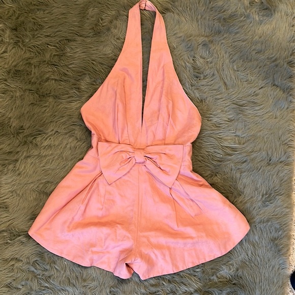 Luxxel pink halter neck lined back zipper closure romper with bow size S - Picture 1 of 3